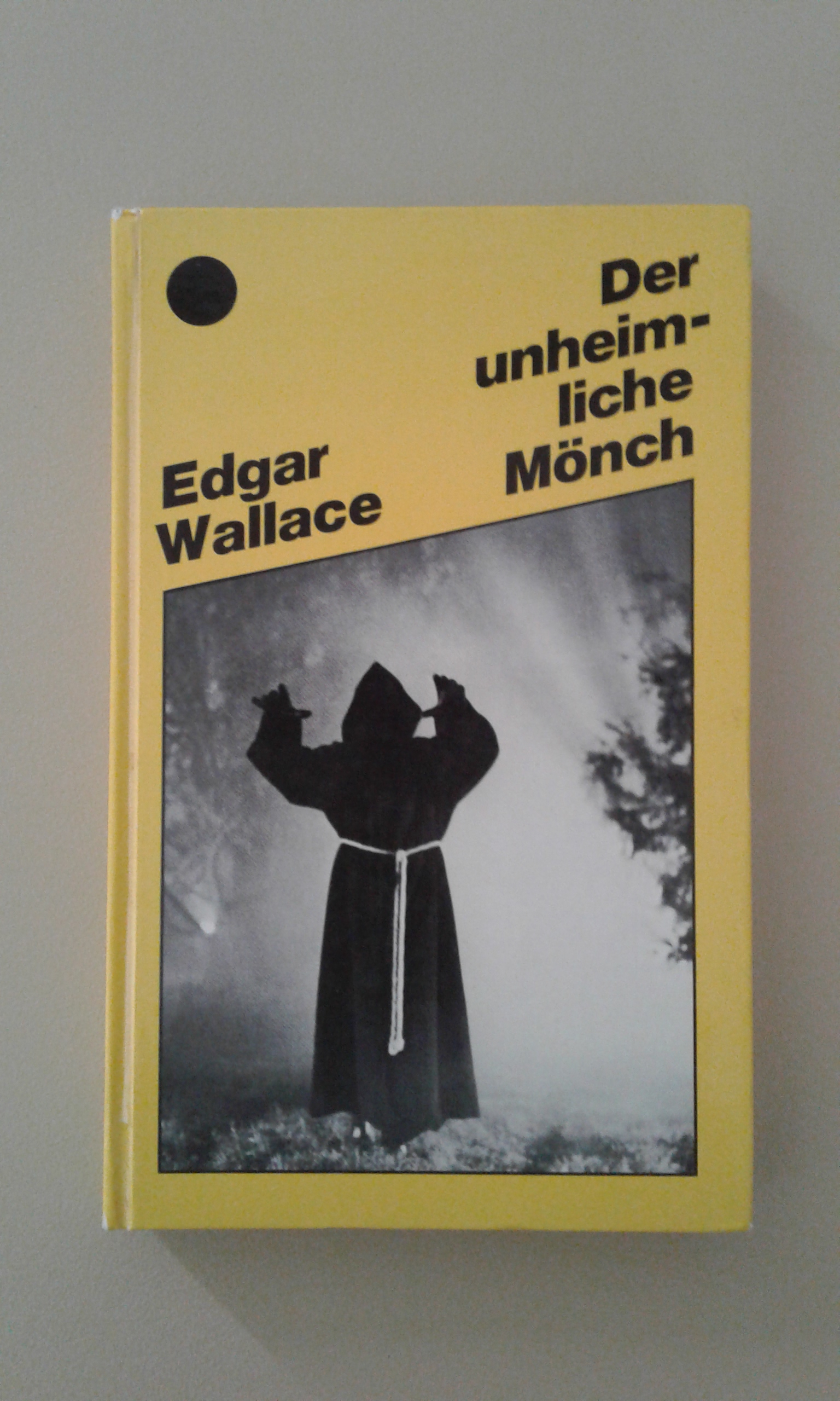 Wallace, Der unheimliche Mönch